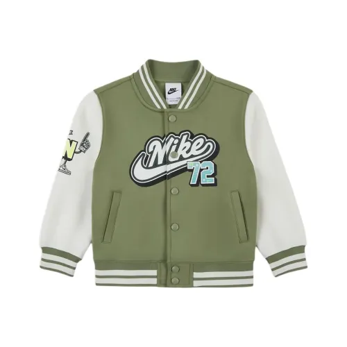 nike Куртки Пальто Масляно-зеленый Дети Возраст 3-7 лет