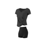 Комплект (Черная короткая футболка с коротким рукавом + черные штаны длиной три четверти)