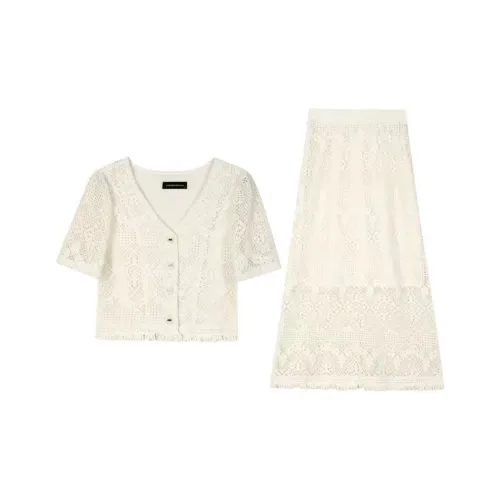 Lookinto Комплект с юбкой Женские Абрикос