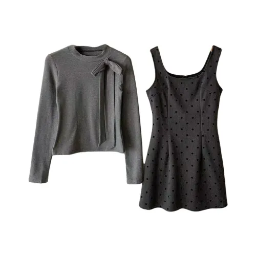 KEAB Комплект с юбкой Женские Цвет на изображении