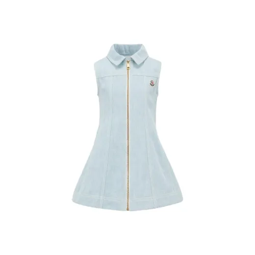 Moncler Детское платье светло-синего цвета для малышей