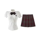 Белый топ + Красная юбка