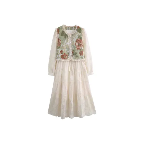 PLAY BUSH Женские комплекты с юбкой