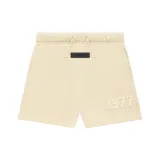 Яично-белый