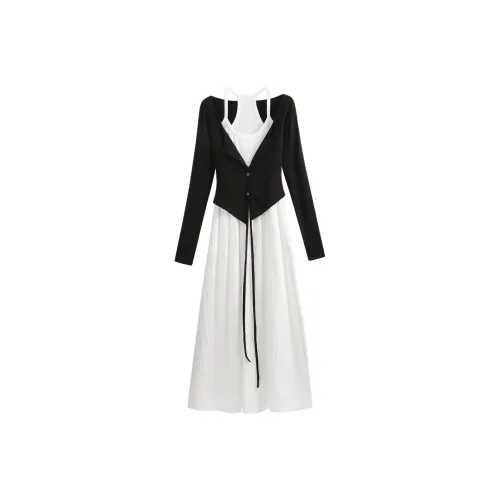 KEAB Комплект с юбкой Женские Цвет на изображении