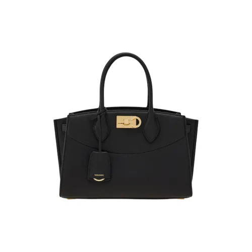 FERRAGAMO Studio Телячья кожа Одно плечо Сумка Средний Женский Черный