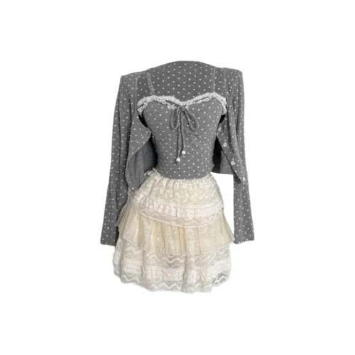 XIAOJUCHUANLI Комплект с юбкой Женские Серый Трехкомпонентный комплект