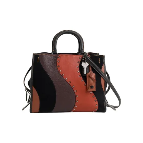 COACH Клатчи Женские