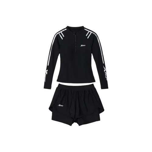 QIAODAN Купальник Комплект Женский 2-частный Комплект Черная Длинная Рукавная Рубашка + Черные Шорты