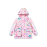 Петали полны фиолетовых следов