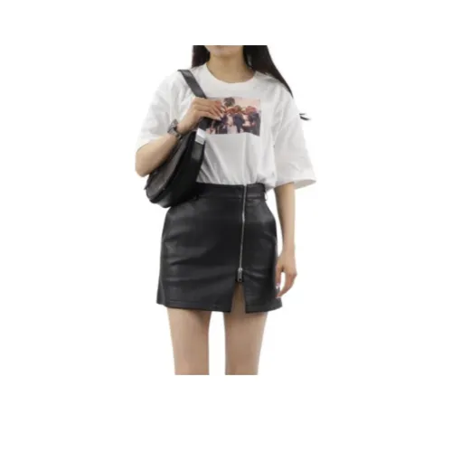 Burberry Кожаная короткая юбка женская черного цвета