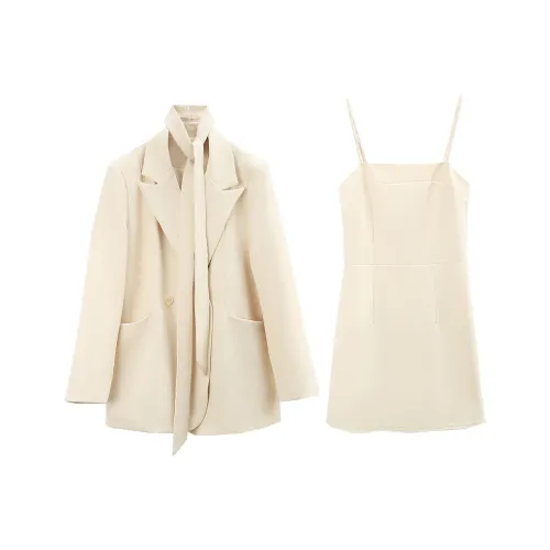 Комплект с юбкой A Paradise For Awakening для женщин