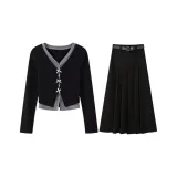 Чёрный топ + чёрная юбка