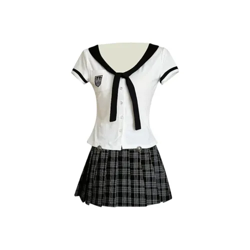 COVT Женские комплекты с юбкой