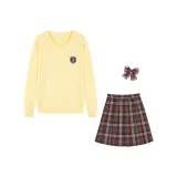 Светло-желтый свитер, трикотажная ткань, блуза, фонарик, вечеринка, клетчатая юбка, соответствующий клетчатый галстук, аксессуары с буквой S