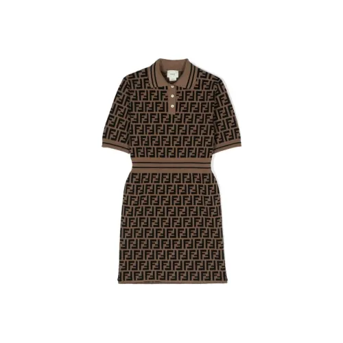 FENDI Коричневый Kids Платья