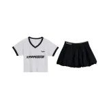 Комплект одежды (Белый топ + Черная юбка)