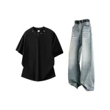 Чёрный топ + синие штаны