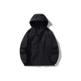 Призрачно черный