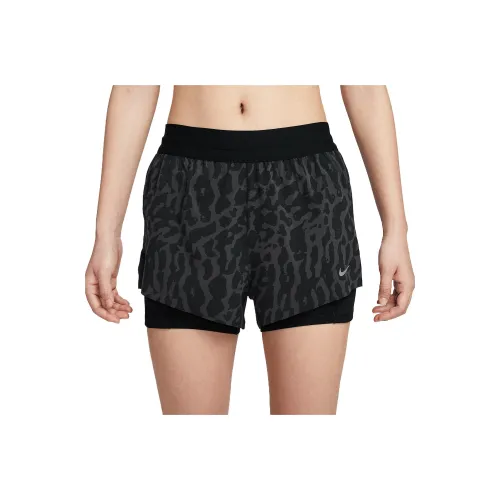 Nike Спортивные шорты Женские Черные