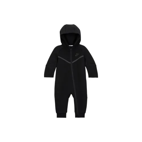 Комбинезон Nike черного цвета для младенцев и малышей