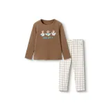 Кофейно-белый цвет.