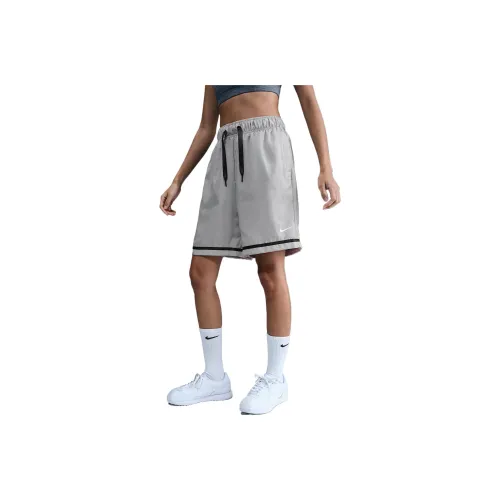 Nike Спортивные шорты Женские Светло-серые