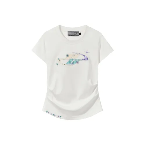 HARSH AND CRUEL Стандартная футболка женская