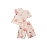 Тональная основа с цветочным принтом