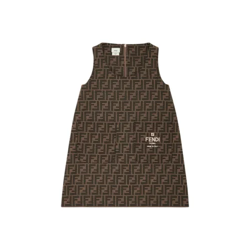 FENDI Коричневый Kids Платья