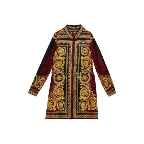 VERSACE Детская одежда с принтом логотипа откладной воротник одиночный застежка длинные рукава красный для малышей