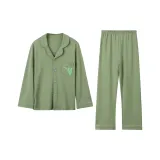 Оливковый зеленый