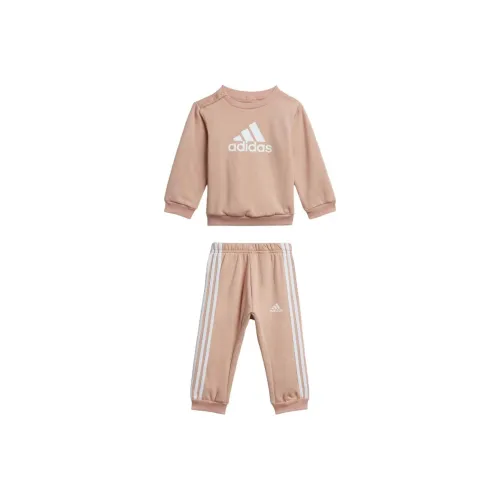 Adidas Kids Комплекты Sportswear BADGE OF SPORT Jogger Набор ATMOSPHERE Румяна Infant And Toddler