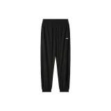 Основной цвет: черный