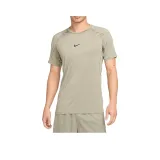 Светло-серый, зеленый.