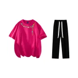 Комплект одежды (Розовая и красная футболка + черные повседневные штаны)