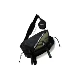 Чёрный, армейский зелёный.