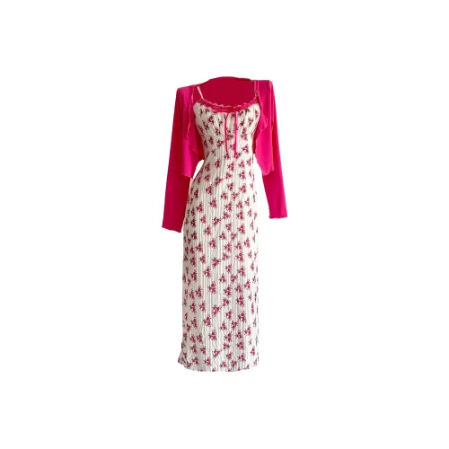 CHARM GLOW Женские комплекты с юбкой