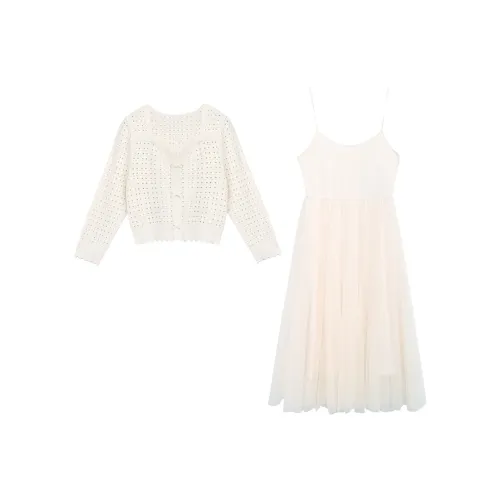 ZIHAN Комплект с юбкой Женские Бежевый Золото