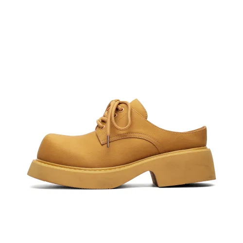 MADALLO Домашние тапочки устойчивые к истиранию женские