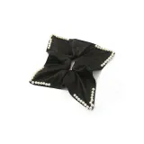 Чёрный квадратный шарф