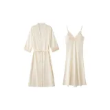 Молочно-белый