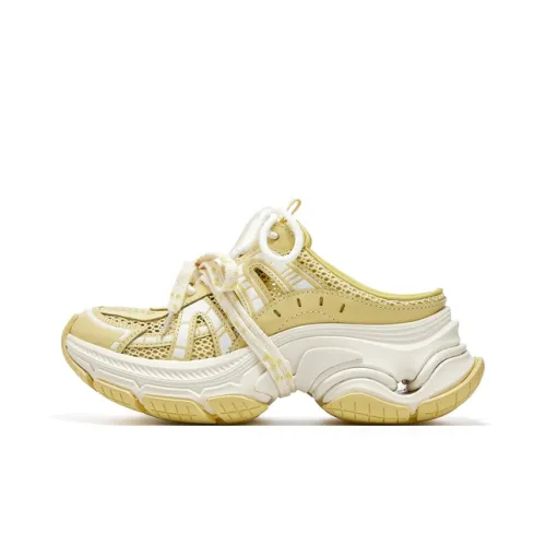 MILLIE'S Домашние тапочки Женские