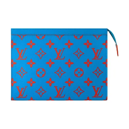 LOUIS VUITTON Pochette Voyage Монограмма Светящийся Покрытый Холст Клатч Мужской Синий и Красный