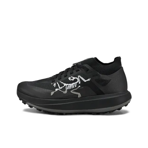 Arcteryx SYLAN PRO Low Топ Беговые кроссовки Женские Черный