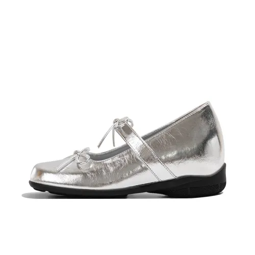 Old Meow Грубый каблук Туфли Мэри Джейн Женские Серебряные