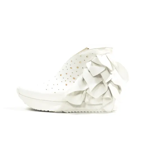 KING PING BY WANG Ботильоны Женские Белые