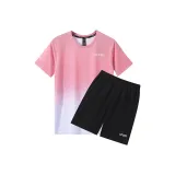 Розовый топ + черные шорты