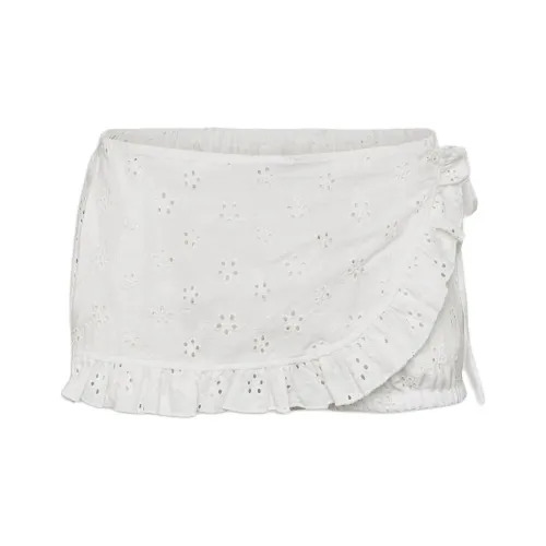 FRANKIES BIKINIS Белые Женские Повседневные шорты