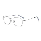 Серебристый